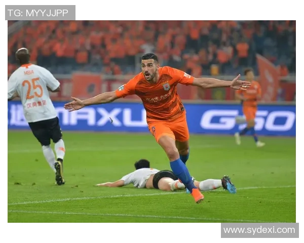 绿茵战场核心力量浅析当代足球中锋角色与进攻价值 绿茵战场核心力量浅析当代足球中锋角色与进攻价值